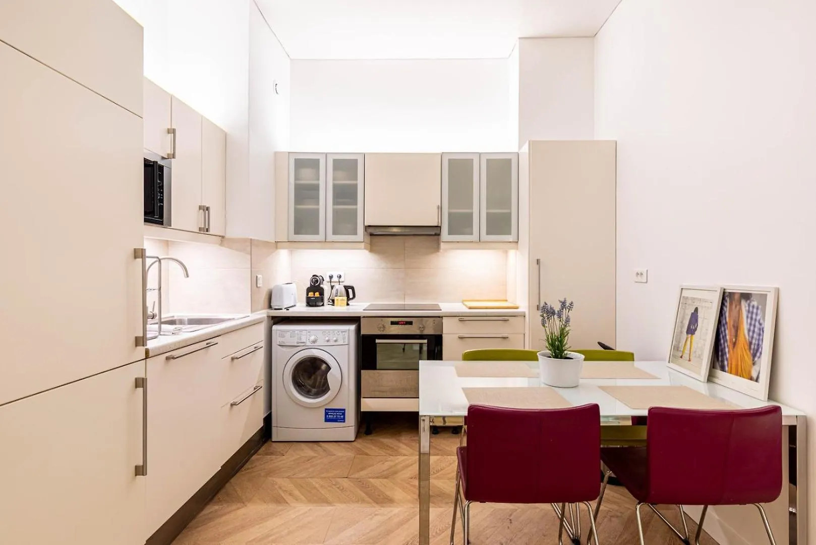 Apartament Guestready - Chic And Central Near Attractions Paryż 0*,  Francja