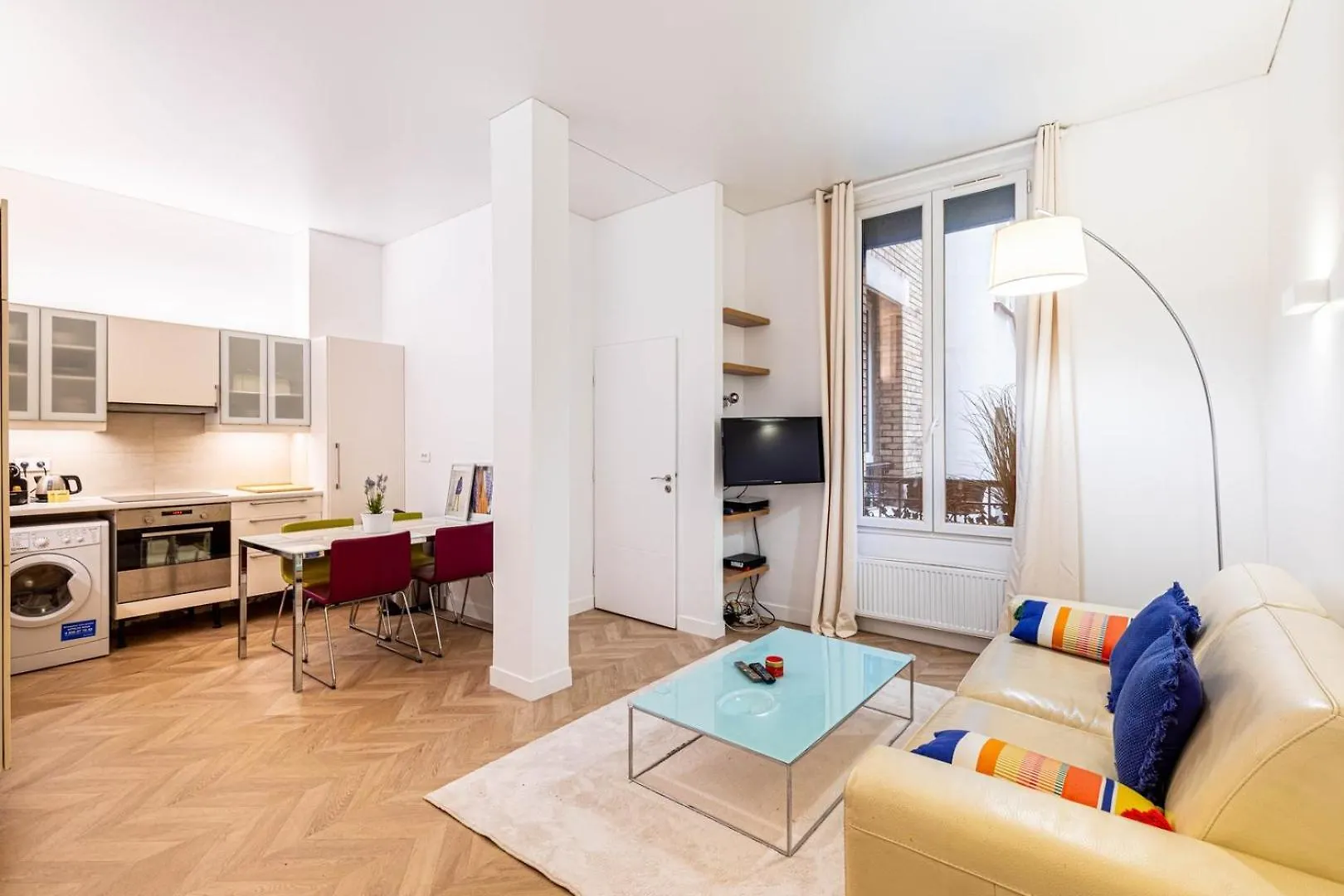 Guestready - Chic And Central Near Attractions Daire Paris